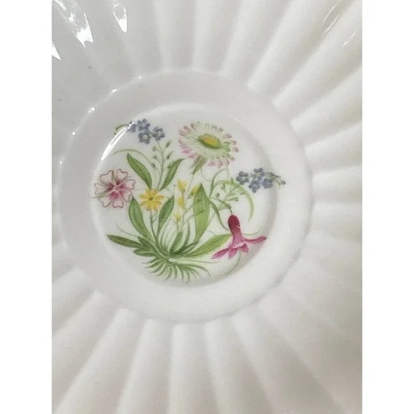 Susan Cooper Wedgewood Plate White Flute Floral Bouquet Replacement Saucer - Picture 2 of 5